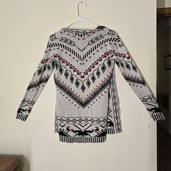 Pink Republic Gray and Purple Cardigan with Geometric Pattern - Picture 3 of 3